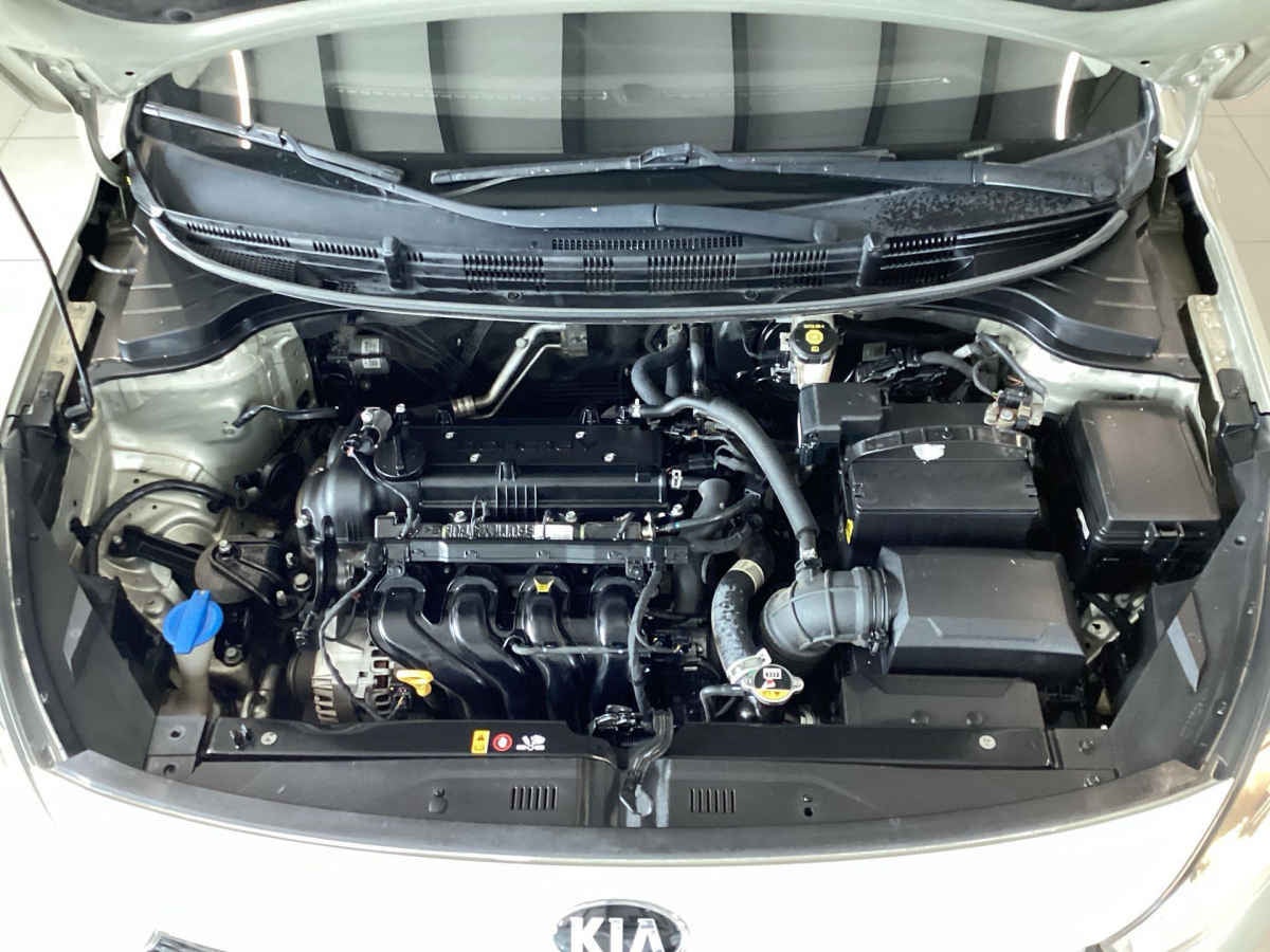 2020 Kia KIA RIO SEDAN 4p L L4/1.6 Man