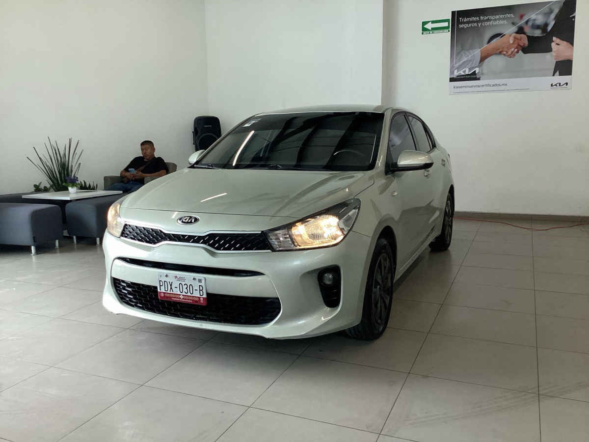 2020 Kia KIA RIO SEDAN 4p L L4/1.6 Man