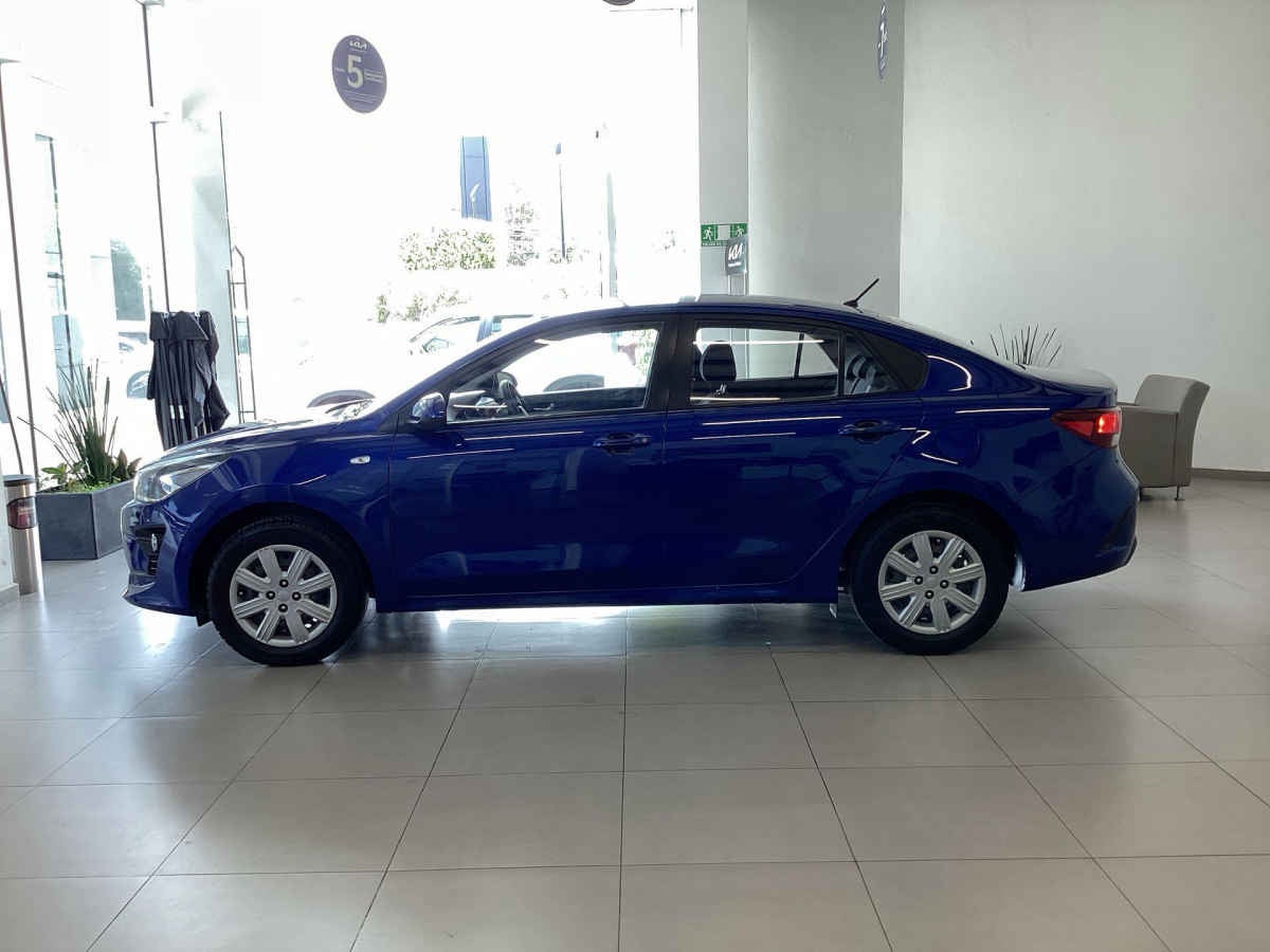 2023 Kia KIA RIO SEDAN 4p L L41.6 Man