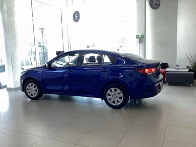 2023 Kia KIA RIO SEDAN 4p L L41.6 Man