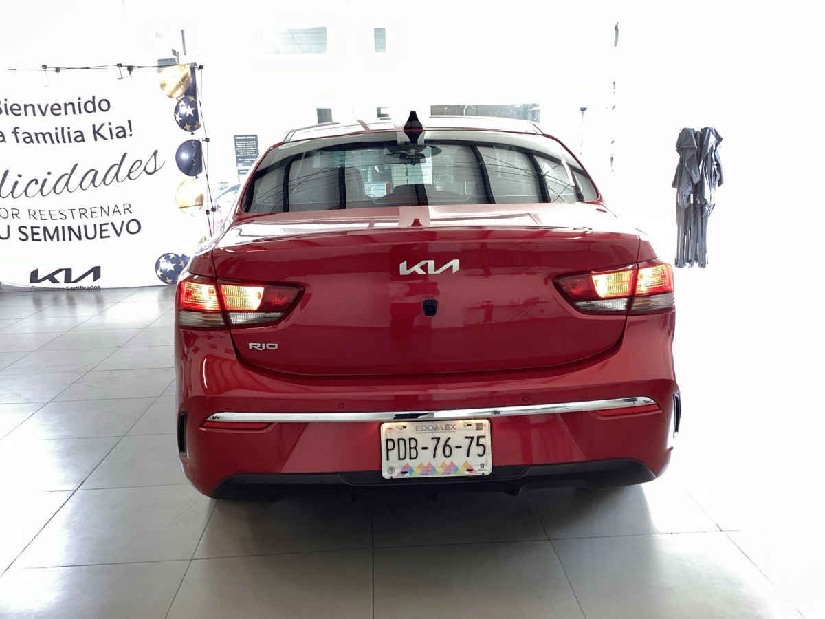 2022 Kia KIA RIO SEDAN 4p EX L4/1.6 Aut