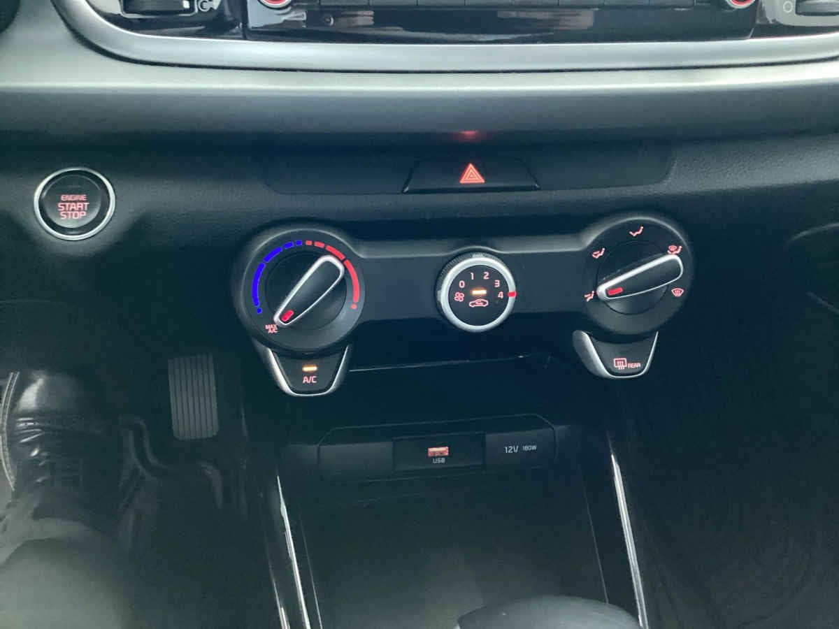 2022 Kia KIA RIO SEDAN 4p EX L4/1.6 Aut