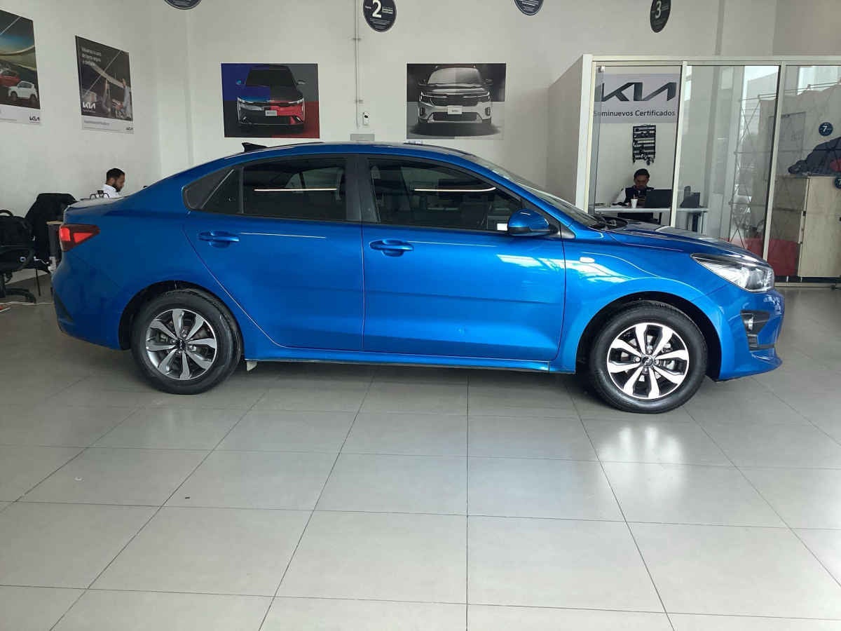 2023 Kia KIA RIO SEDAN 4p LX L4/1.6 Aut