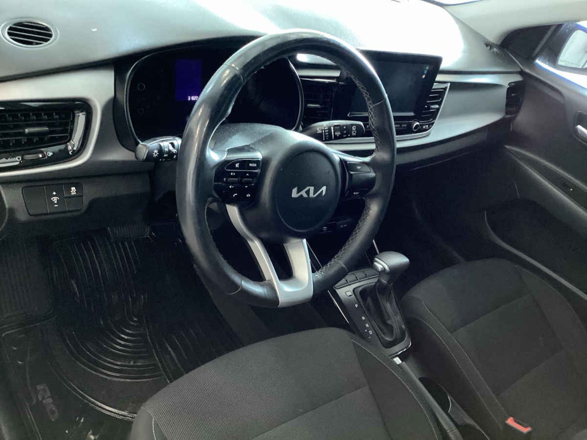 2023 Kia KIA RIO HB 5p LX L4/1.6 Aut
