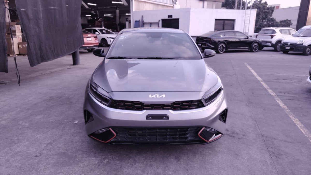 2023 Kia FORTE SEDAN 4p GT Line L4/2.0 Aut