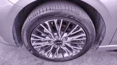 2023 Kia FORTE SEDAN 4p GT Line L4/2.0 Aut