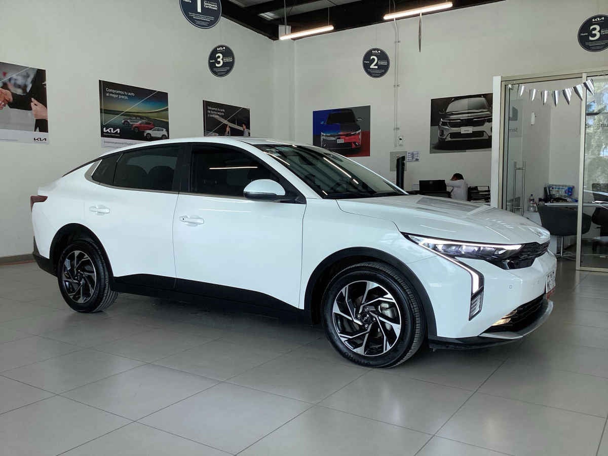 2025 Kia K3 4p EX Pack L4/1.6 Aut