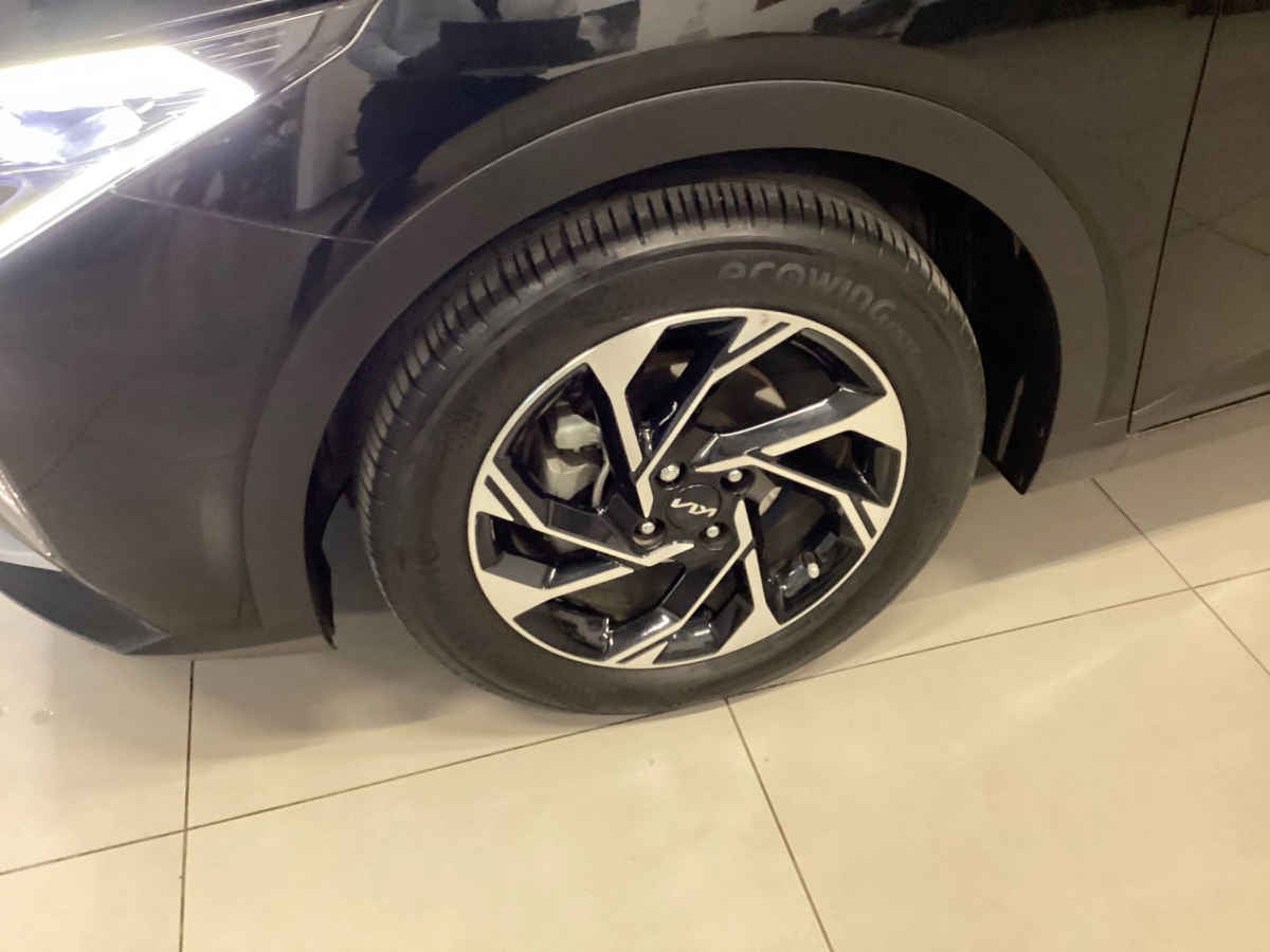 2024 Kia K3 4p EX L4/1.6 Aut