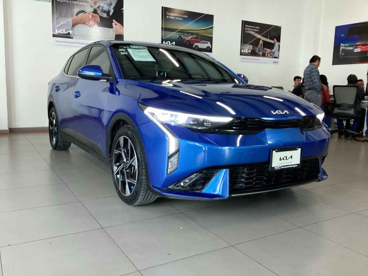 2024 Kia K3 4p GT Line L4/2.0 Aut