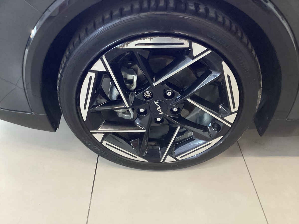 2026 Kia K4 5p GT Line L4/2.0 Aut