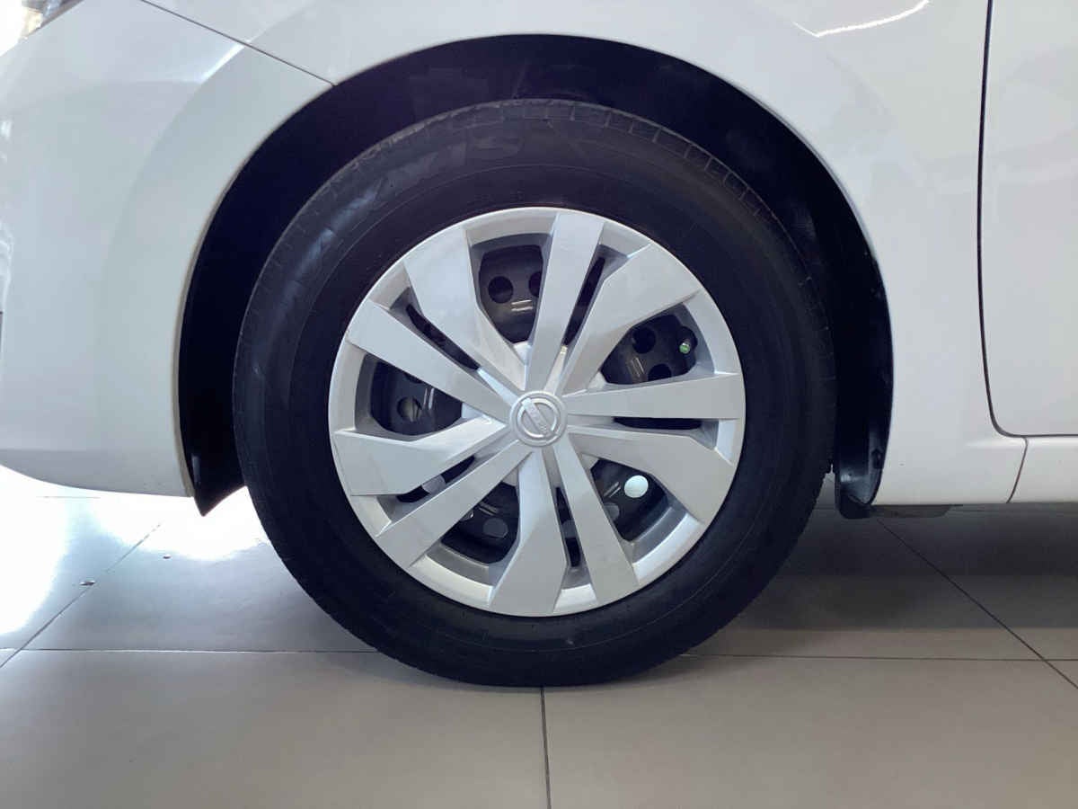 2024 Nissan Versa 4p Sense L4/1.6 Man