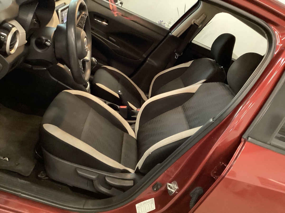 2021 Nissan Versa 4p Advance L4/1.6 Man