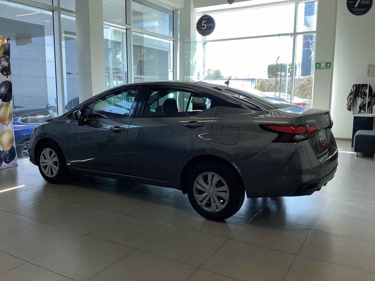 2020 Nissan Versa 4p Sense L4/1.6 Man