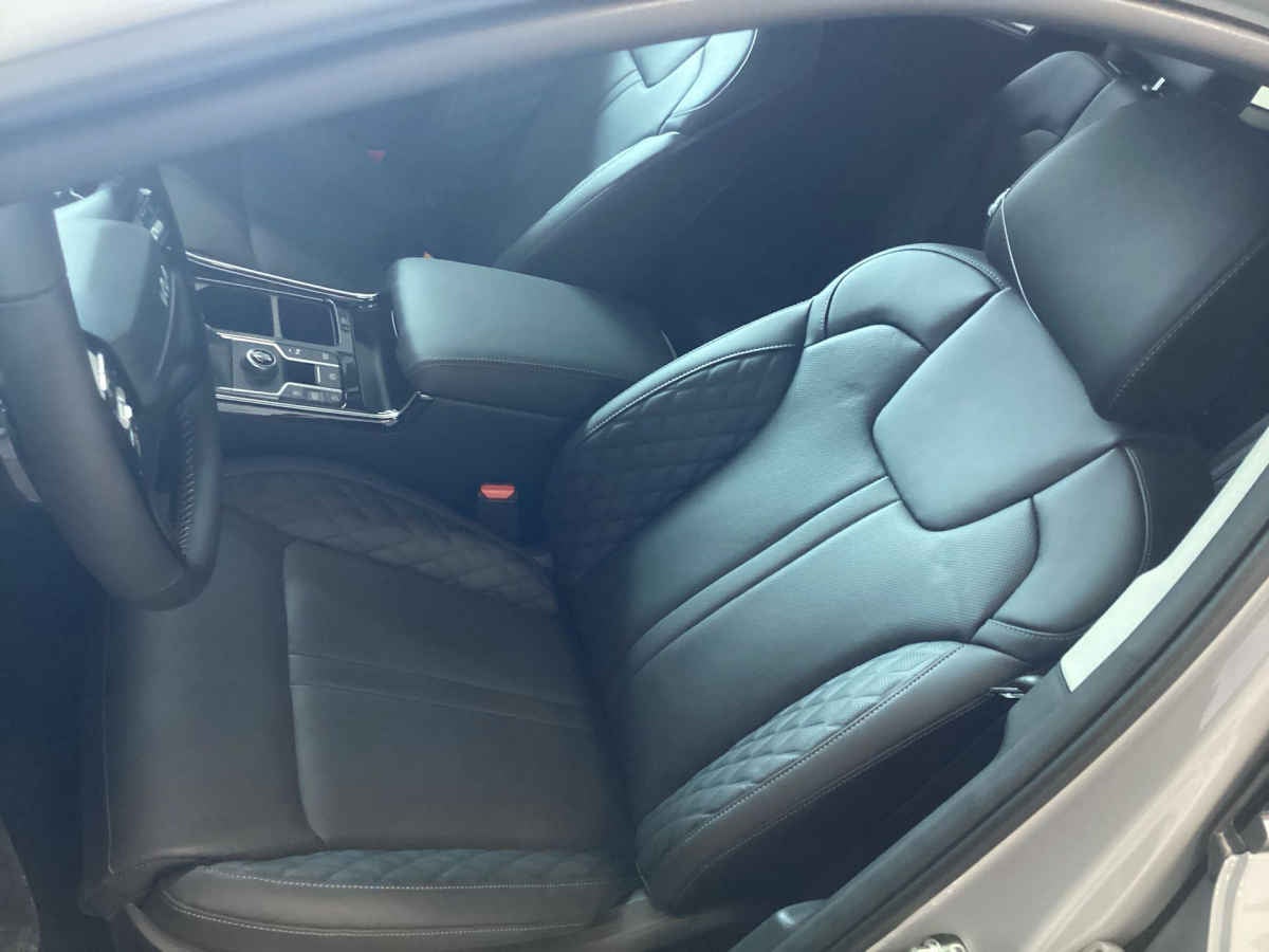 2026 Kia Sorento 5p SXL L4/2.5/T Aut