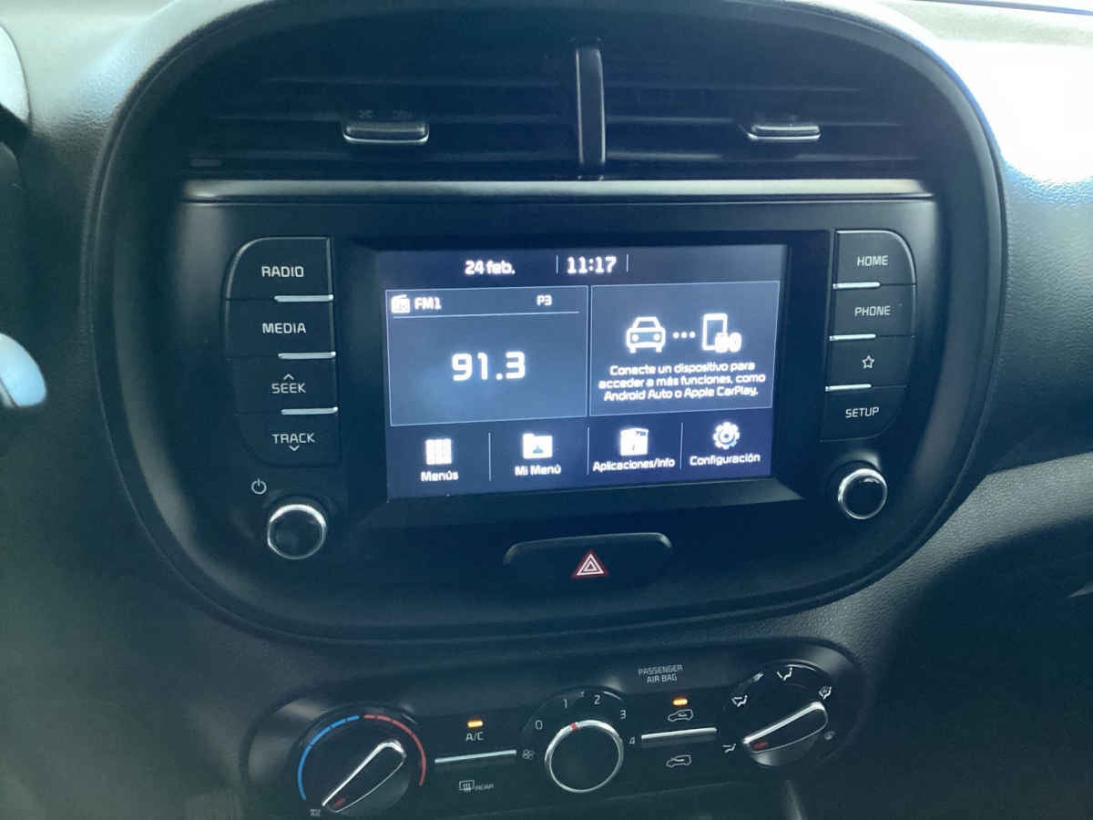 2020 Kia Soul 5p LX  1.6l  121 HP  TM6  RA-16"