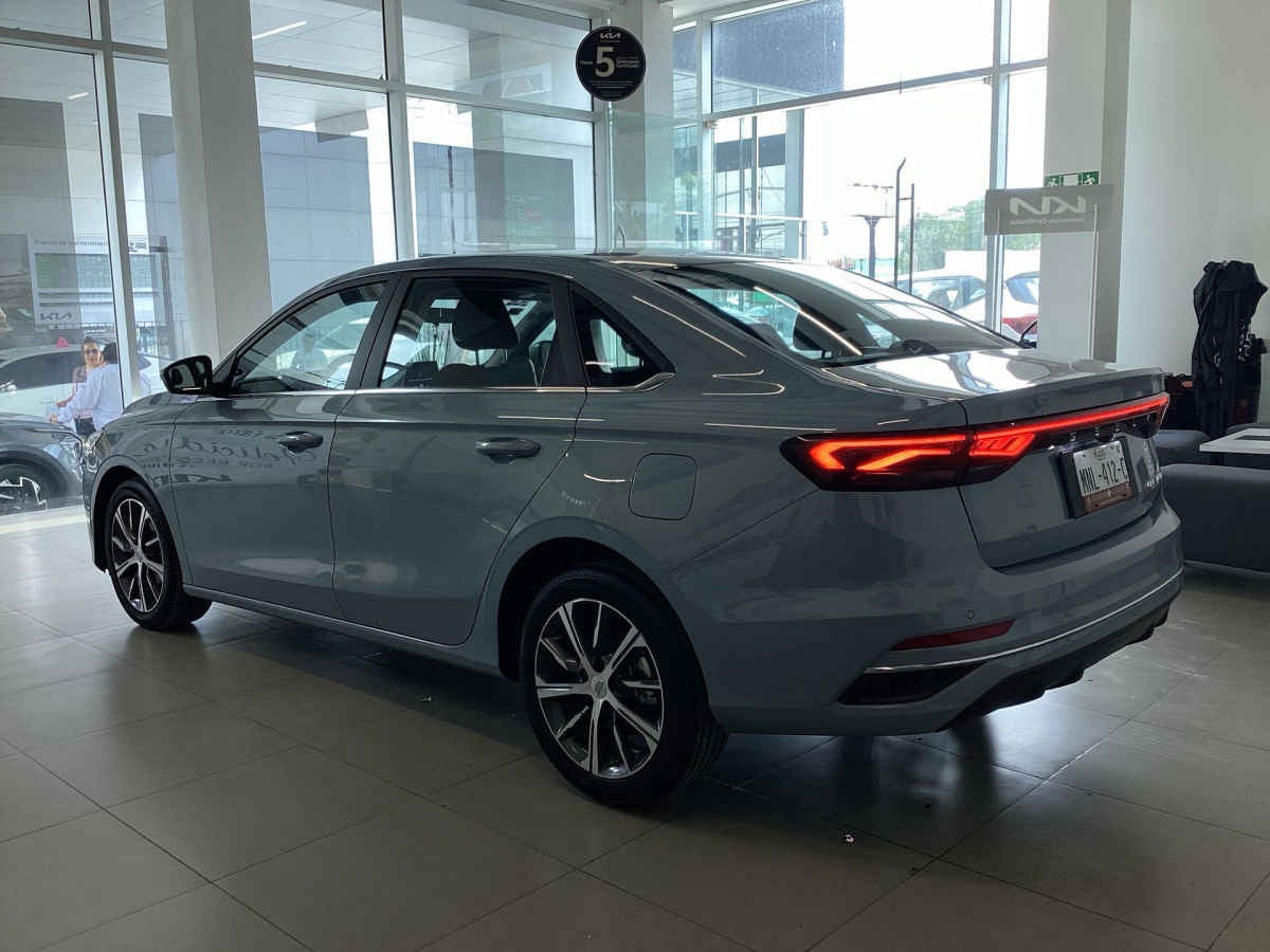 2026 Geely EMGRANG 5p GF L4/1.5/T Aut