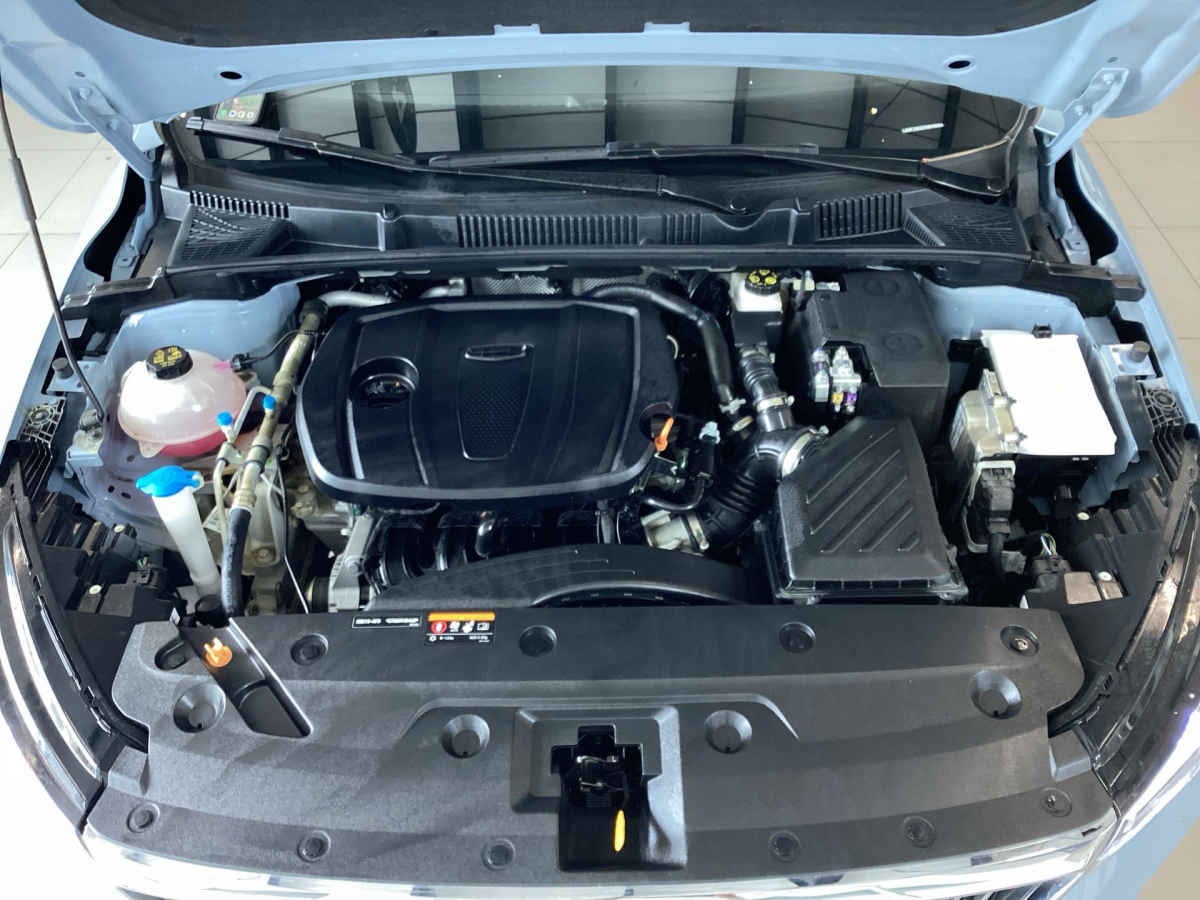 2026 Geely EMGRANG 5p GF L4/1.5/T Aut