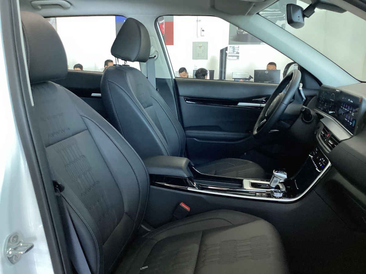 2026 Kia SELTOS 5p SXL L4/1.4/T Aut
