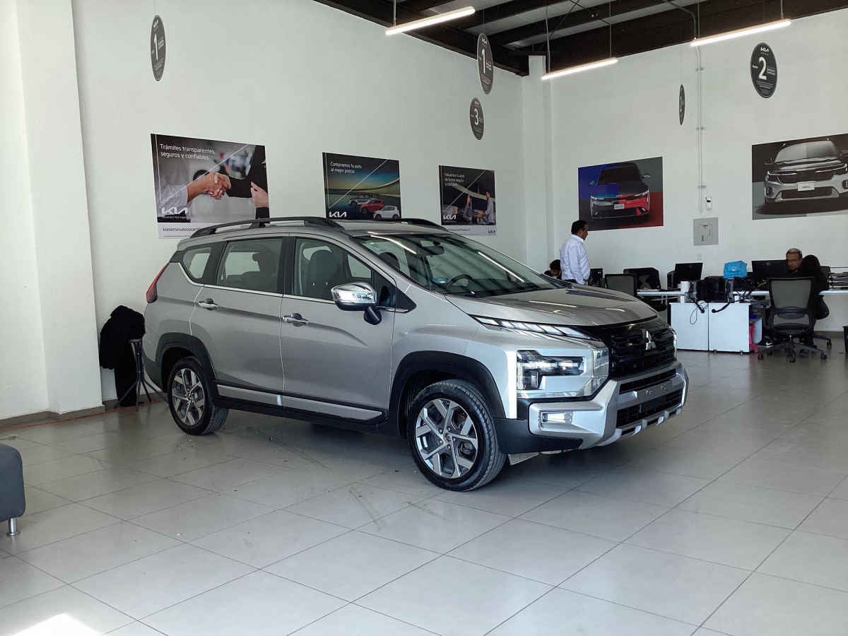 2024 Mitsubishi Xpander 5p Cross L4/1.5 Aut