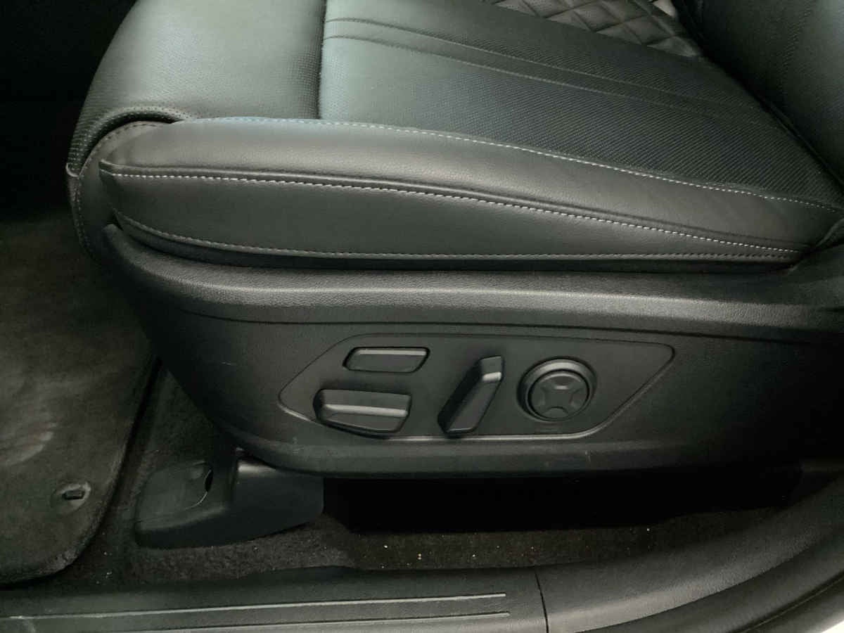 2026 Kia Sorento 5p SXL L4/2.5/T Aut
