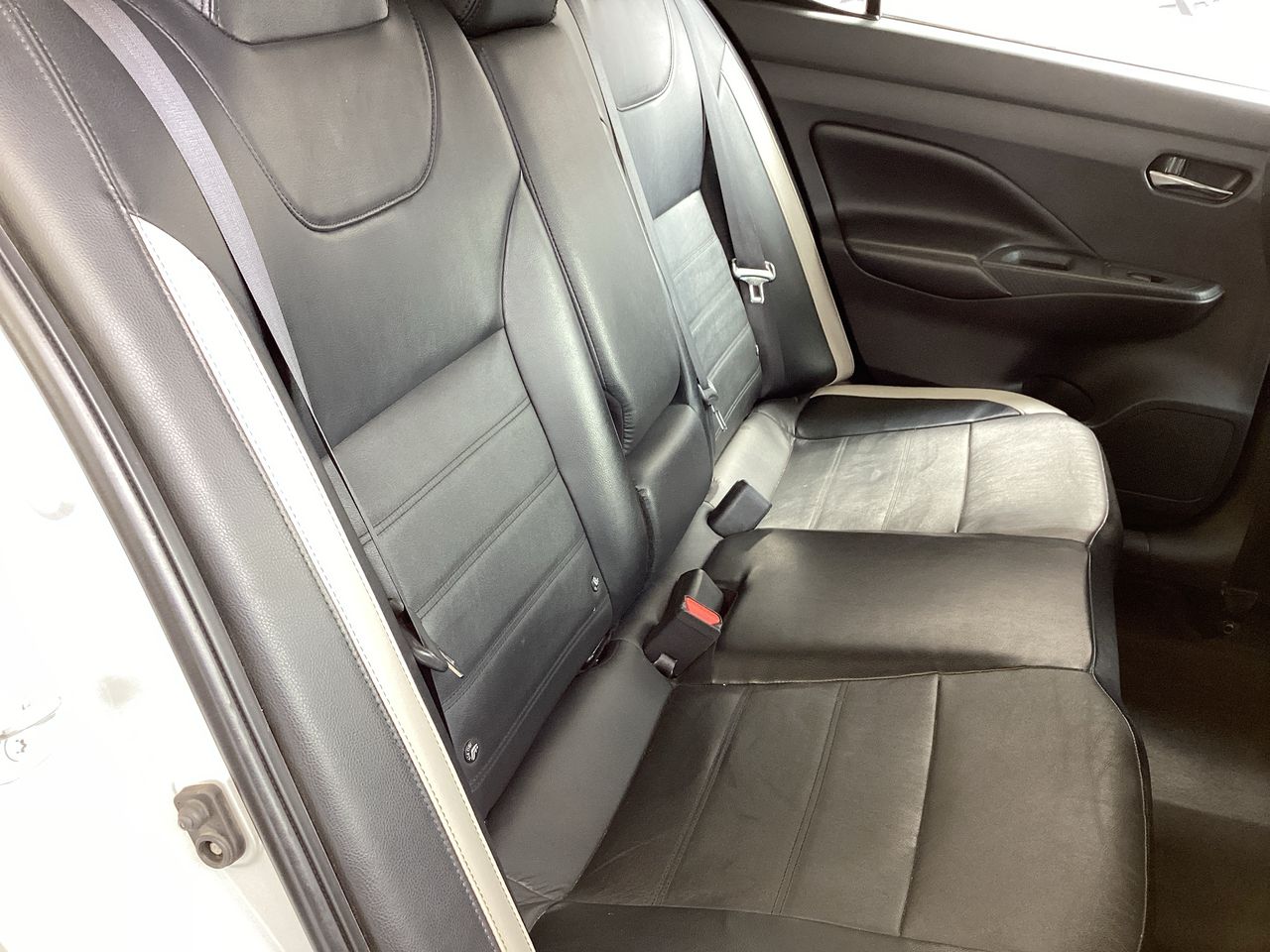 2021 Nissan Versa VERSA PLATINUM CVT