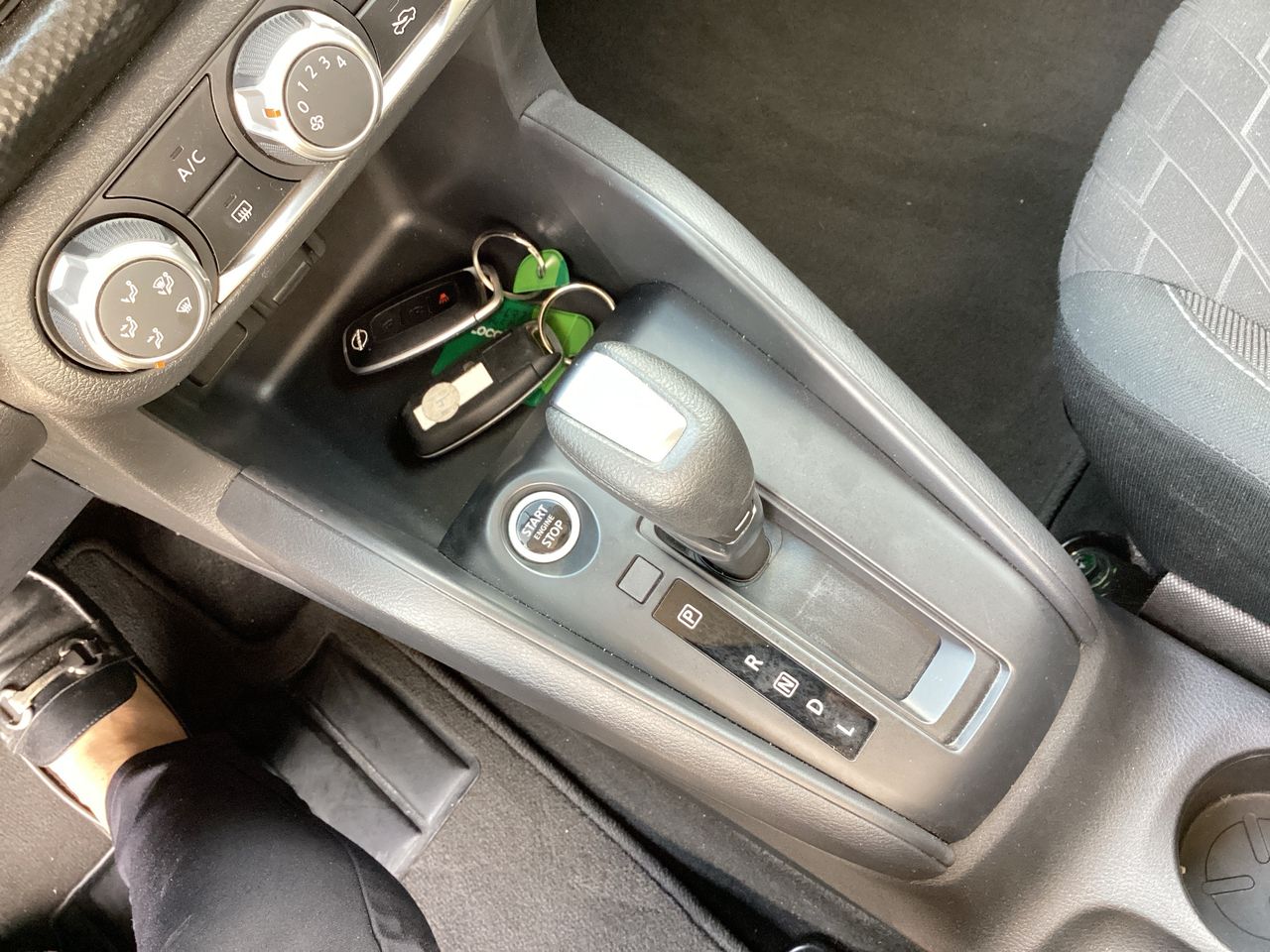 2025 Nissan Kicks 1.6 Play Advance At