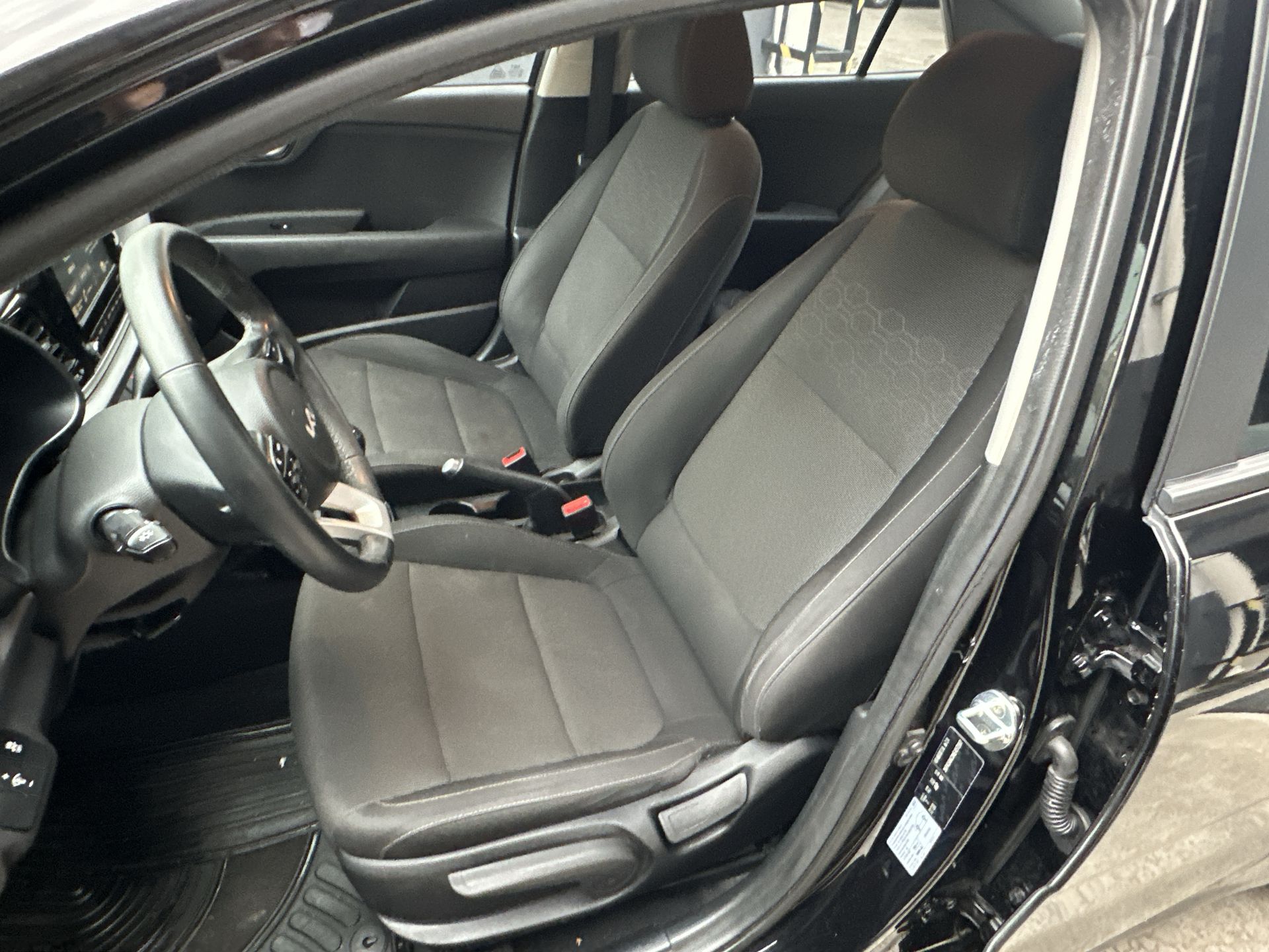 2022 Kia Rio 1.6 Sedan LX Mt