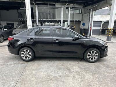 2022 Kia Rio 1.6 Sedan LX Mt