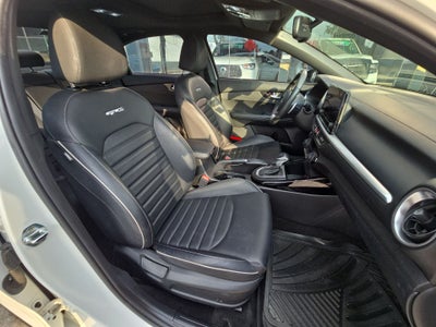 2022 Kia Forte 2.0 GT Line 4p At