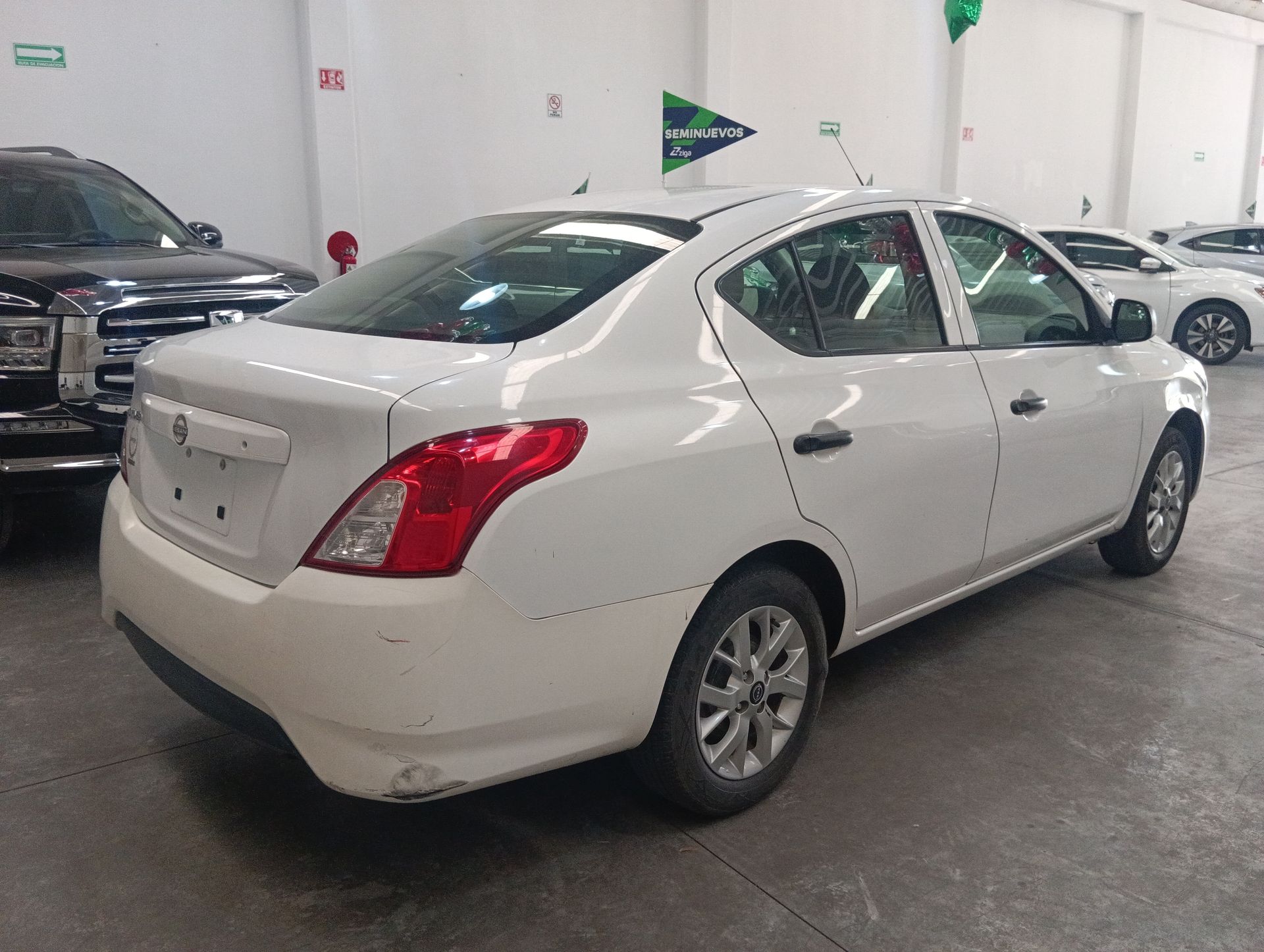 2023 Nissan V-Drive 1.6 A/C  Mt