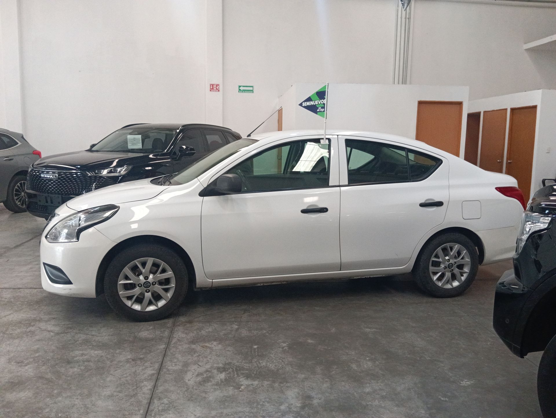 2023 Nissan V-Drive 1.6 A/C  Mt