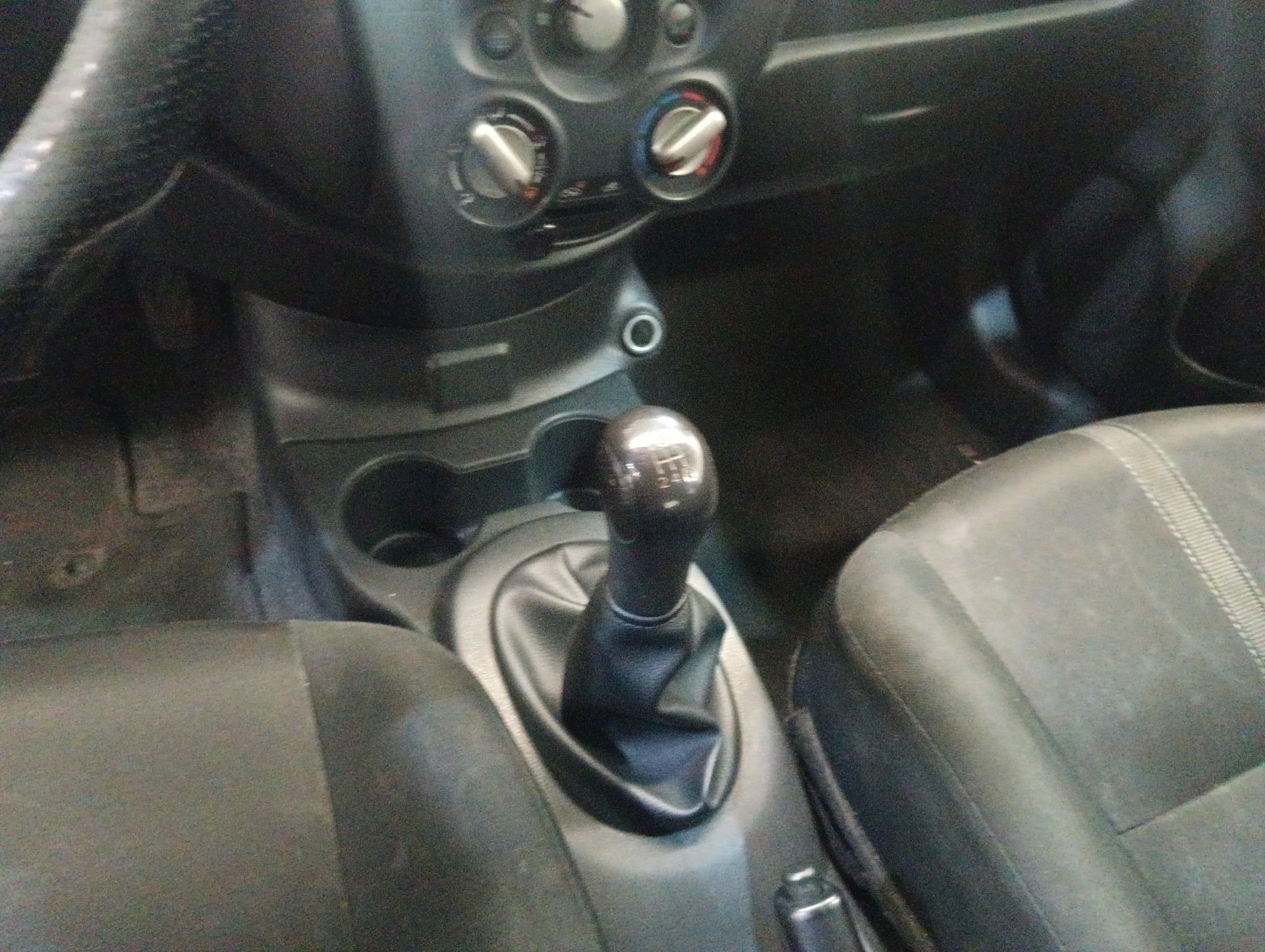 2023 Nissan V-Drive 1.6 A/C  Mt