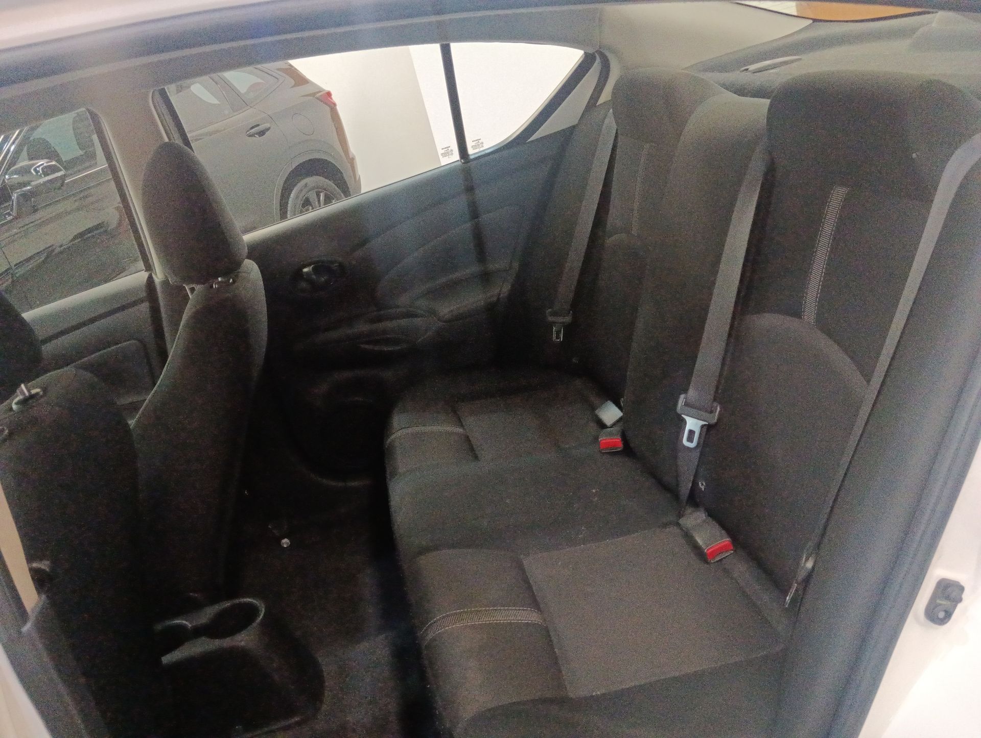2023 Nissan V-Drive 1.6 A/C  Mt