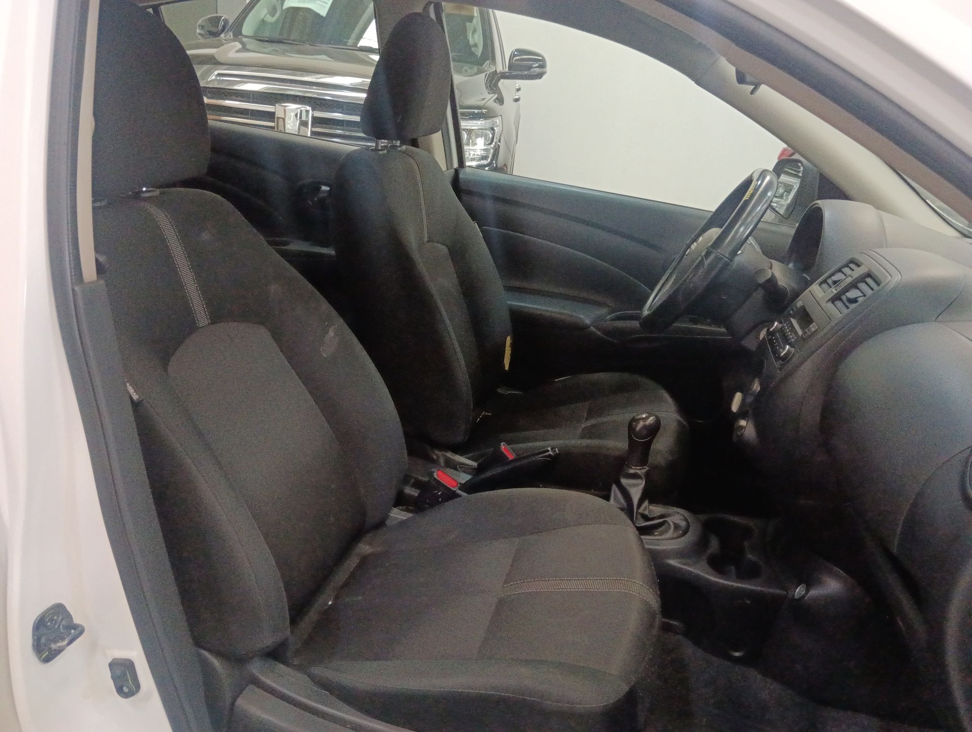 2023 Nissan V-Drive 1.6 A/C  Mt