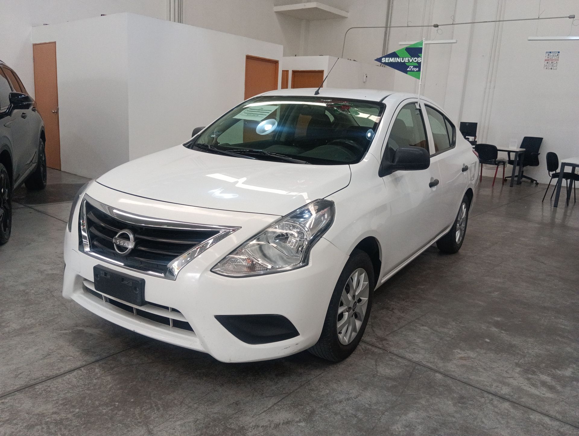 2023 Nissan V-Drive 1.6 A/C  Mt