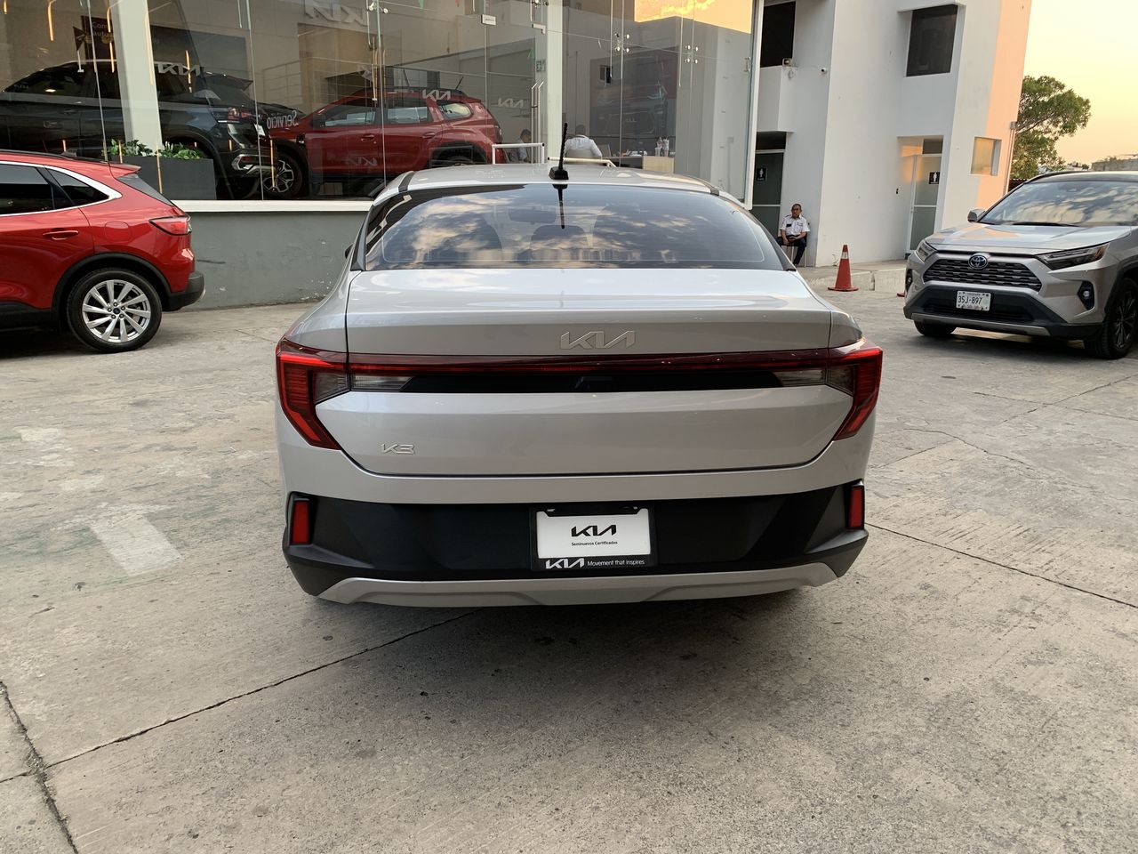 2024 Kia K3 4p LX L4/1.6 Man