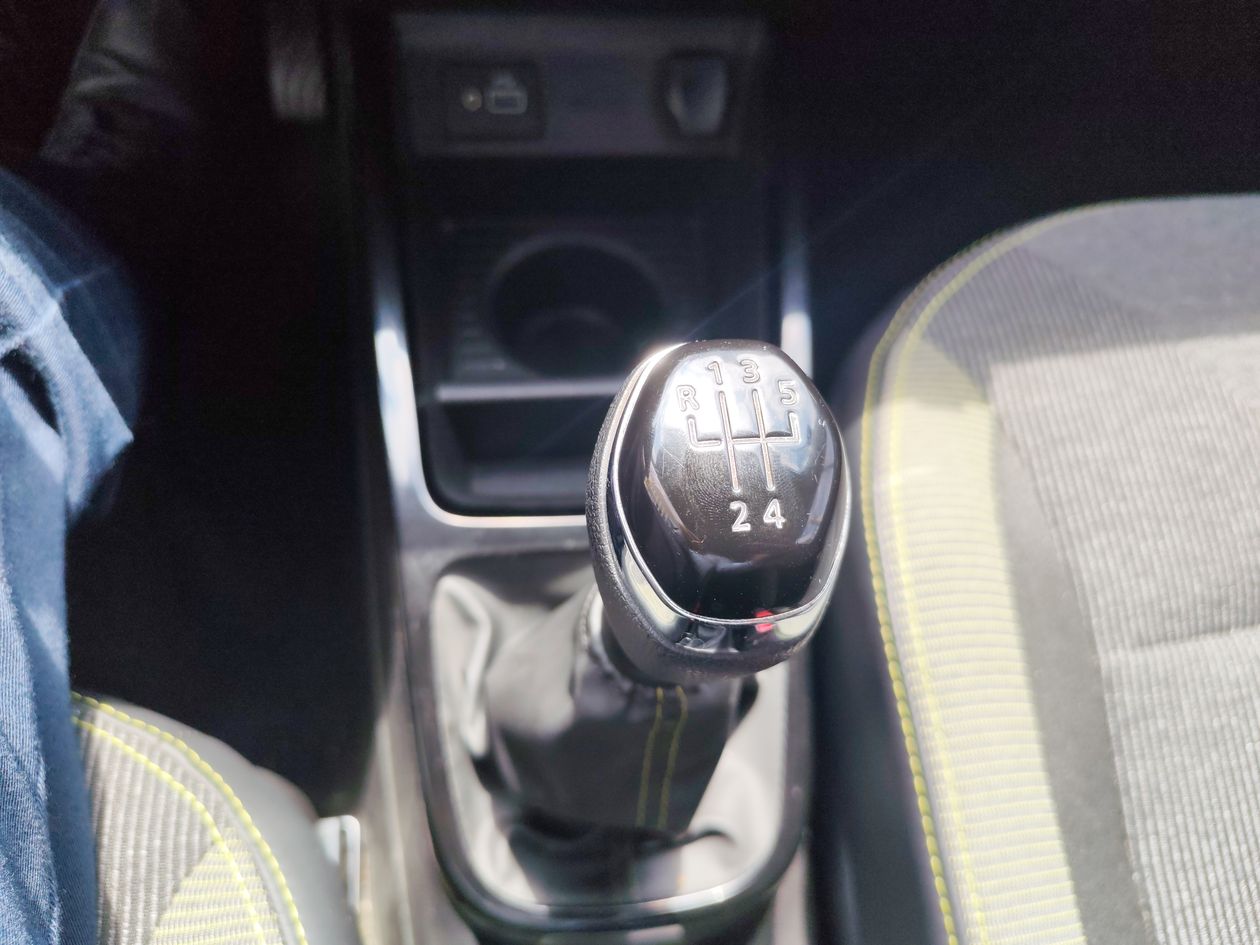 2024 Renault Kwid 1.0 Outsider Mt