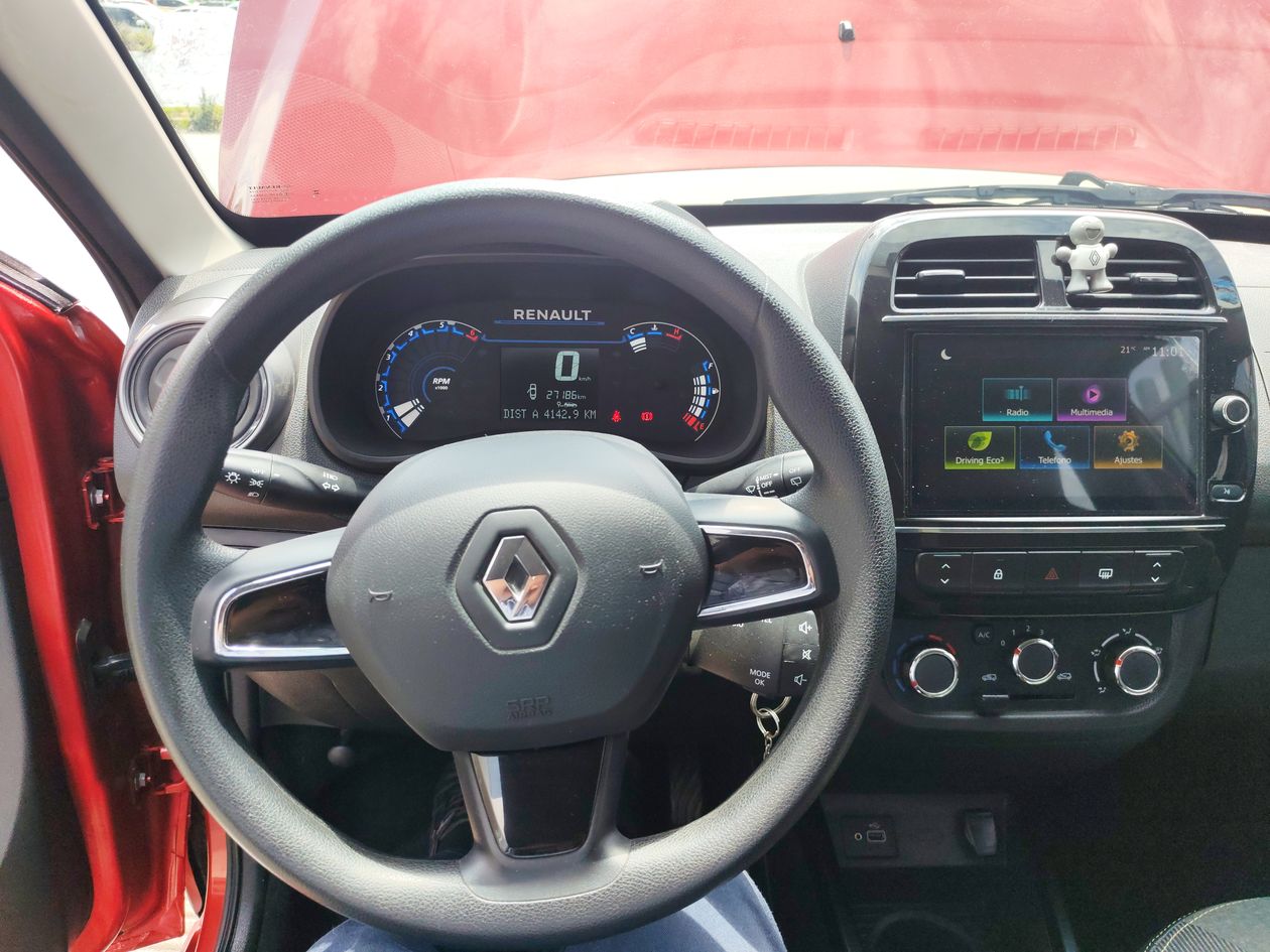 2024 Renault Kwid 1.0 Outsider Mt