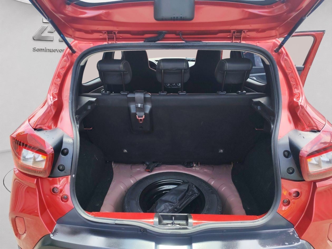 2024 Renault Kwid 1.0 Outsider Mt