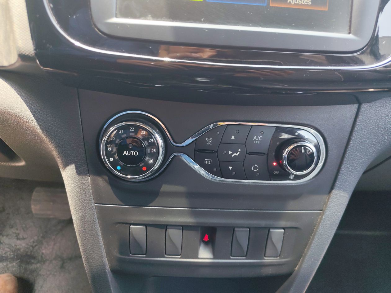 2024 Renault Logan 1.6 Intens At