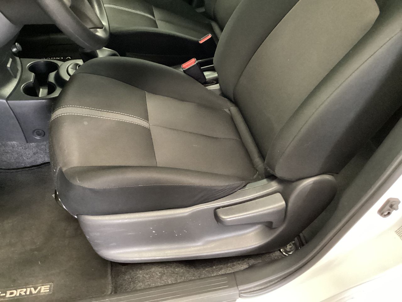 2025 Nissan V-Drive 1.6 A/C  Mt