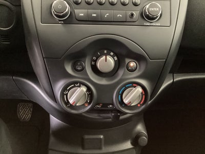 2025 Nissan V-Drive 1.6 A/C  Mt