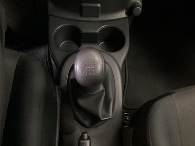2025 Nissan V-Drive 1.6 A/C  Mt