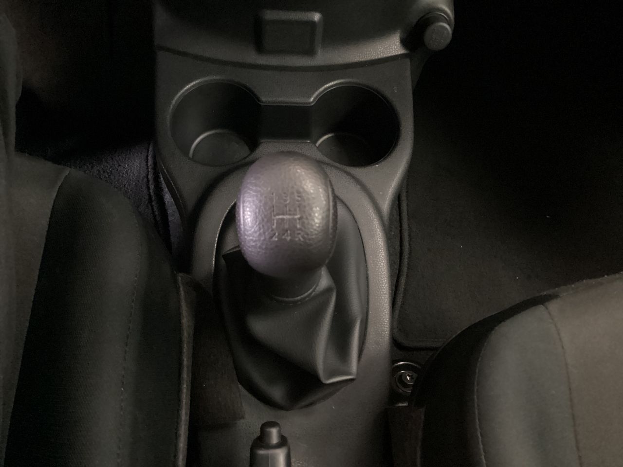 2025 Nissan V-Drive 1.6 A/C  Mt