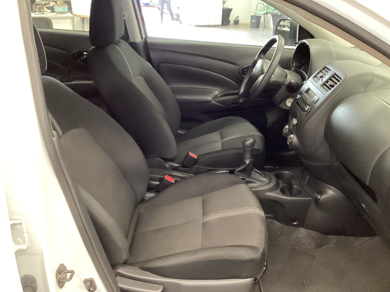 2025 Nissan V-Drive 1.6 A/C  Mt