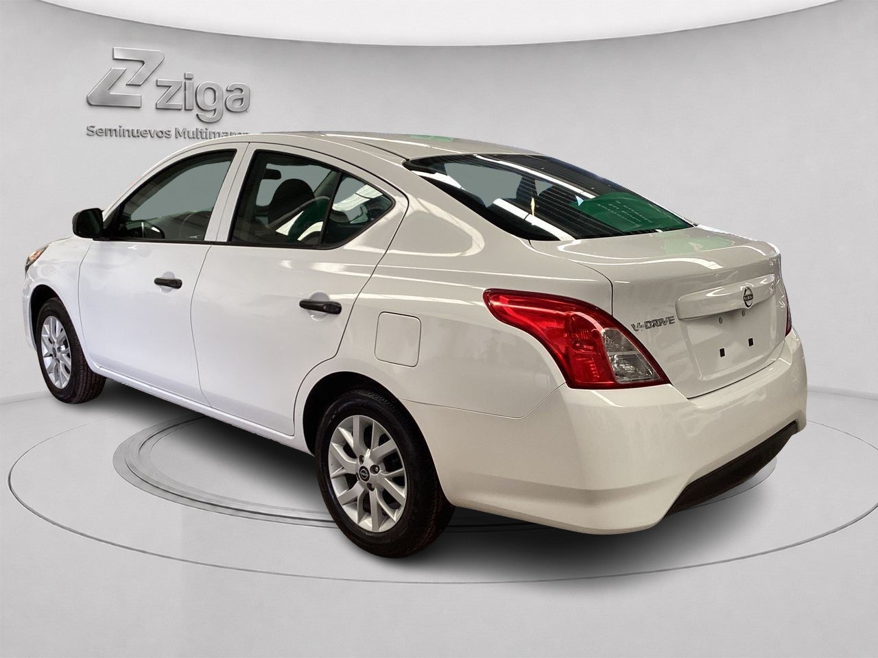 2025 Nissan V-Drive 1.6 A/C  Mt