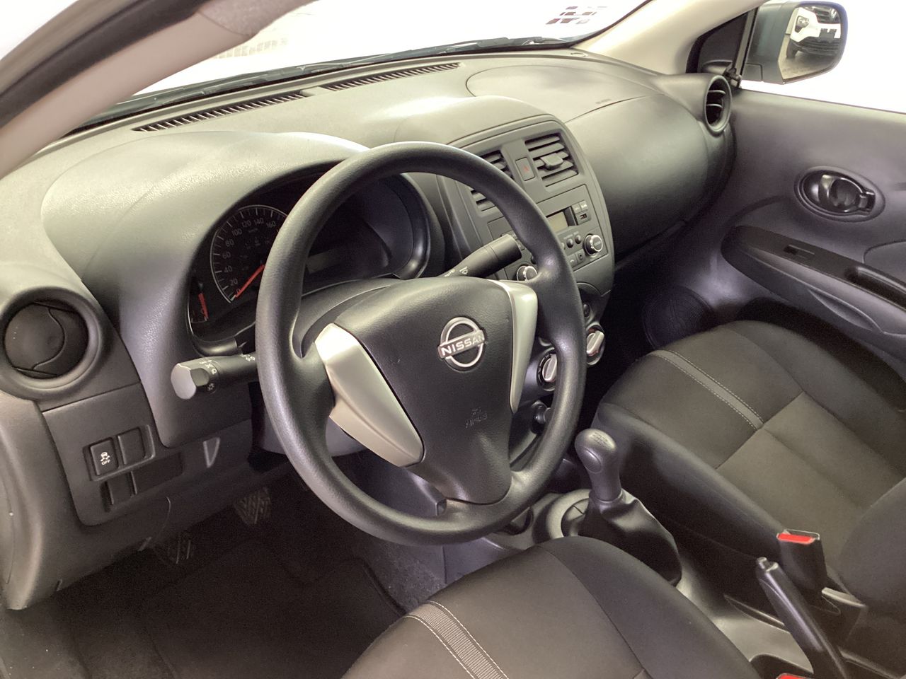 2025 Nissan V-Drive 1.6 A/C  Mt