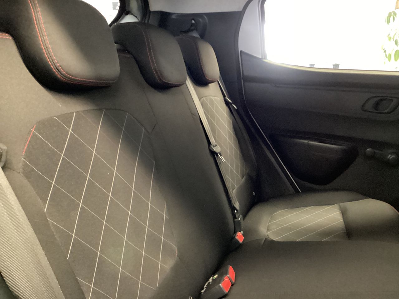 2025 Renault Kwid 1.0 Intens Mt