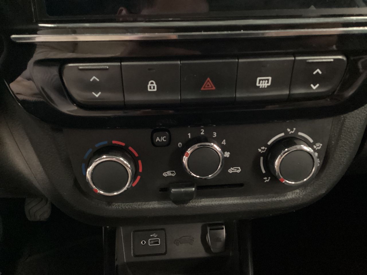 2024 Renault Kwid 1.0 Iconic Mt