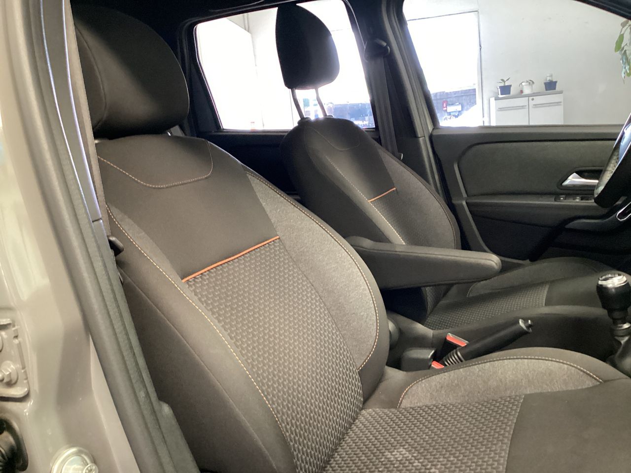 2025 Renault Oroch 1.6 Outsider Mt